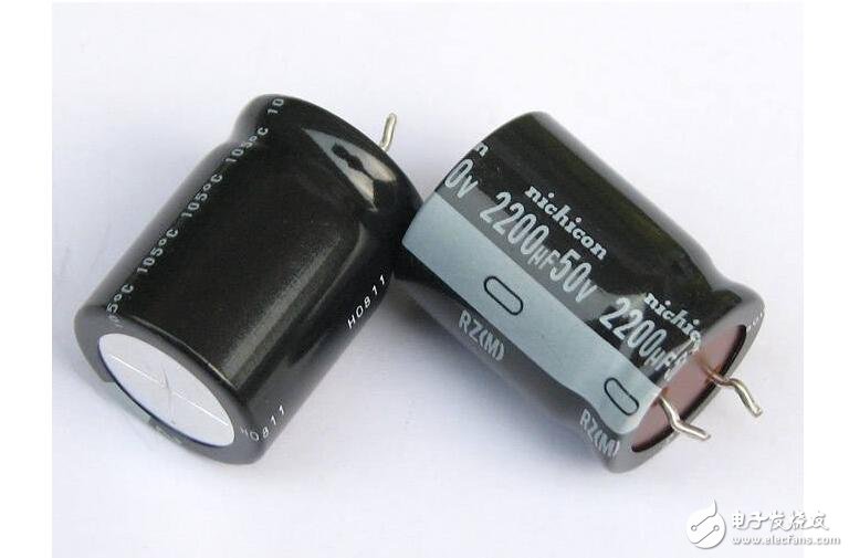 电容分为哪几种，电解电容和电容有什么本质上的区别？