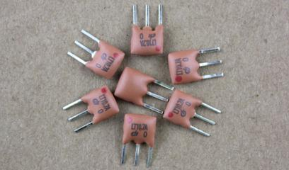 16M晶振要配多大电容_晶振为什么要配电容