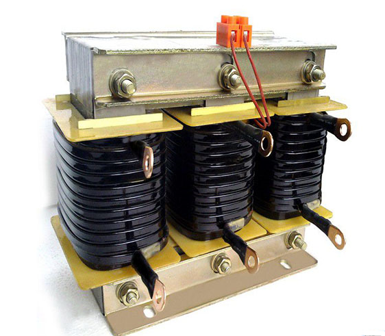 电抗器与电容器的区别