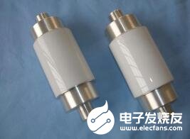 真空电容器的性能特点_真空电容的技术参数