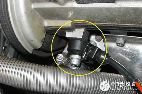 汽车爆震传感器的种类及工作原理