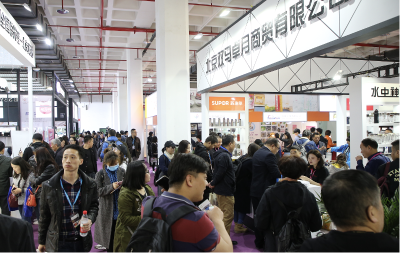 个性化定制化小家电备受瞩目，北京礼品展时尚潮品创意无限