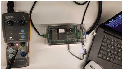 A close-up of a device
AI-generated content may be incorrect.