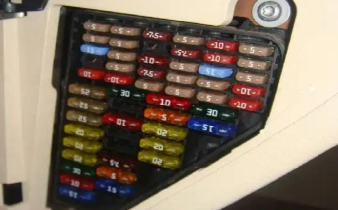 eFuse如何助力汽车电气化